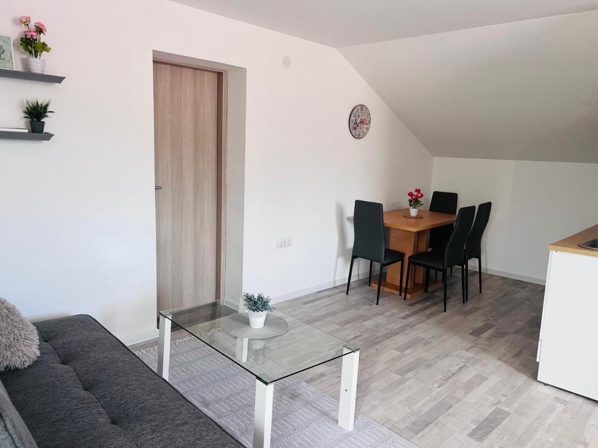 Apartman Castle Tusilovic Exteriör bild
